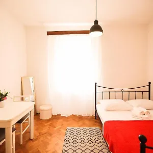 https://cozy-studio-apartments-in-city-centar-stoija-ae1565.hotelinzadar.com